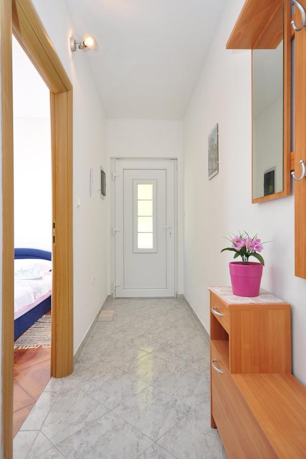 Apartments Marija Писак Екстер'єр фото