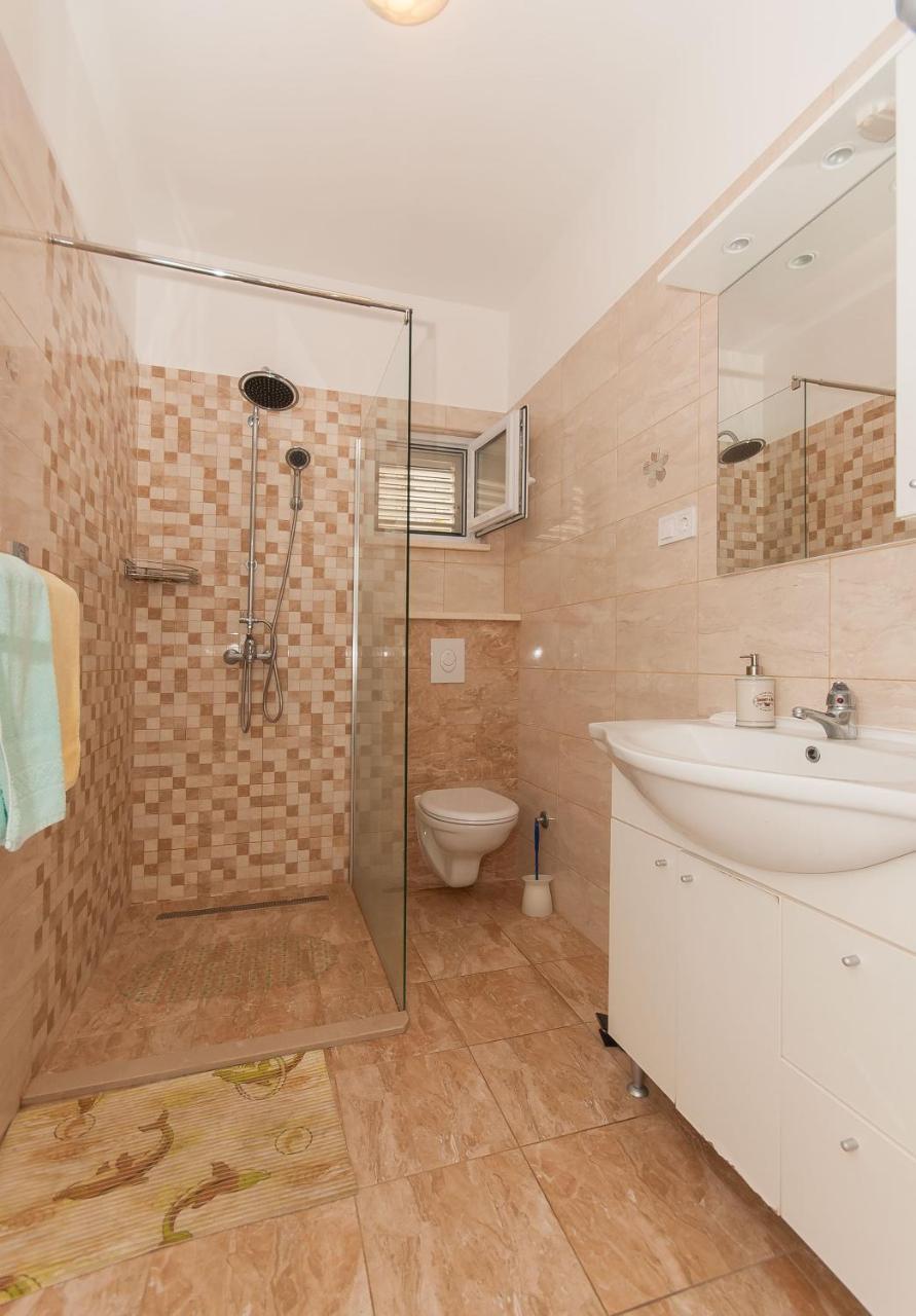 Apartments Marija Писак Екстер'єр фото