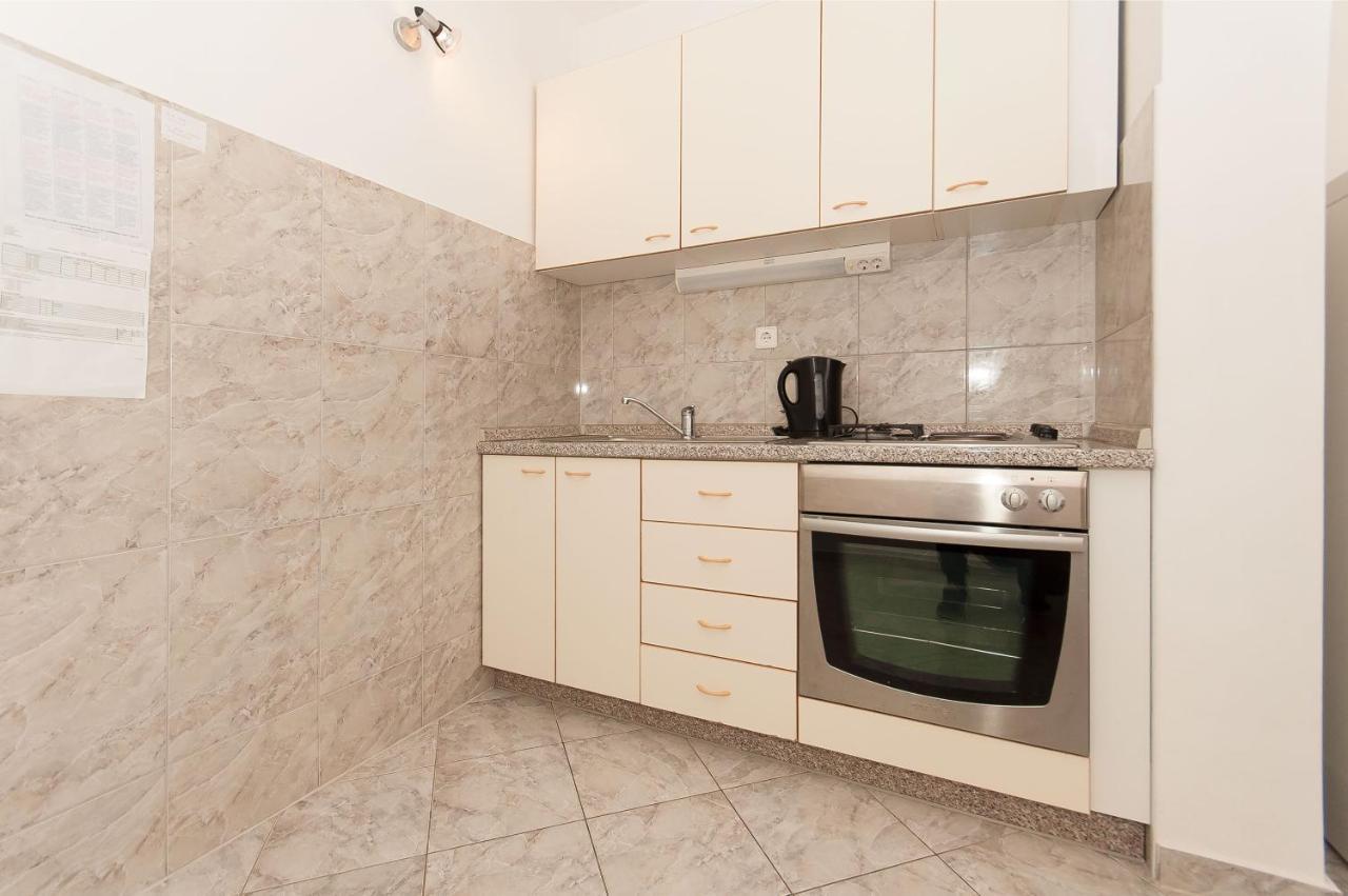 Apartments Marija Писак Екстер'єр фото