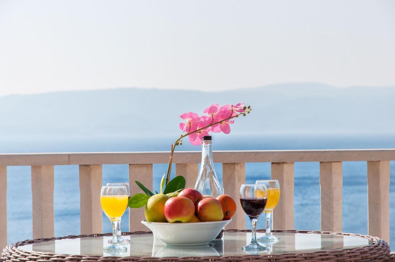 Apartments Marija Писак Екстер'єр фото
